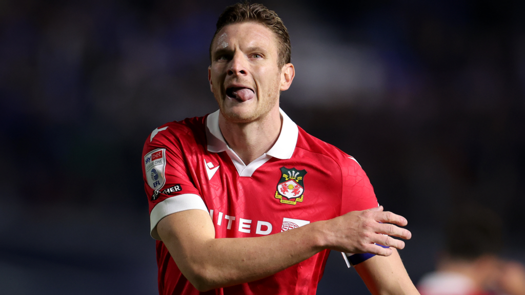 Paul Mullin playing for Wrexham in 2024-25 season