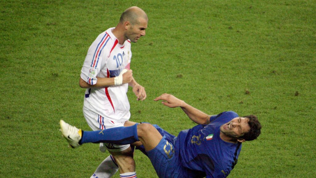 TOPSHOT-FBL-WC2006-FRA-ITA-ZIDANE-MATERAZZI