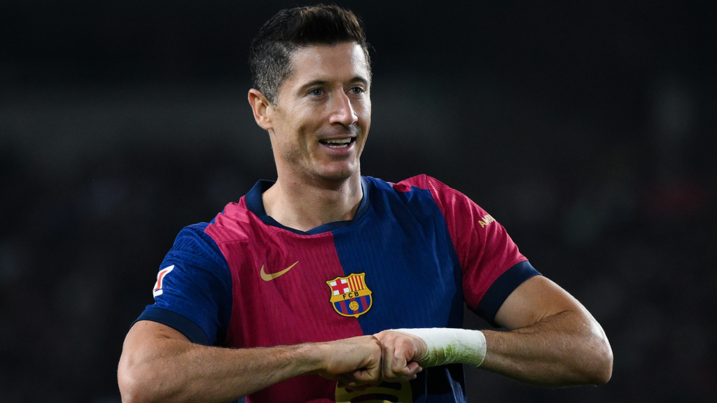 Robert Lewandowski Barcelona 2024-25