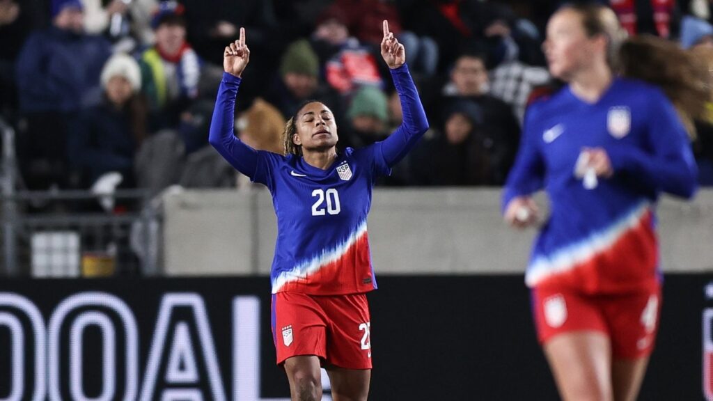 Catarina Macario USWNT vs Colombia