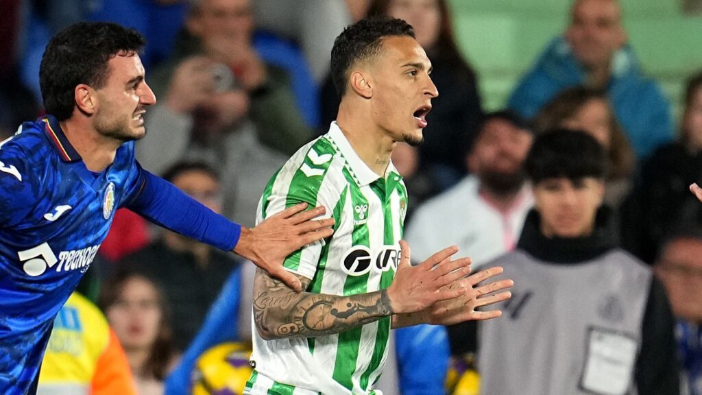 Antony Real Betis 2025