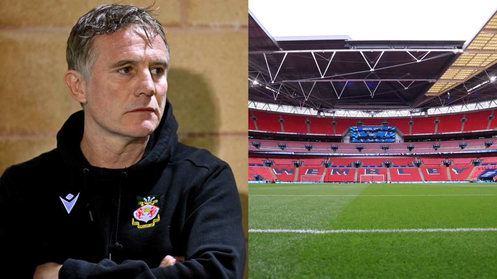 Phil Parkinson Wembley Wrexham