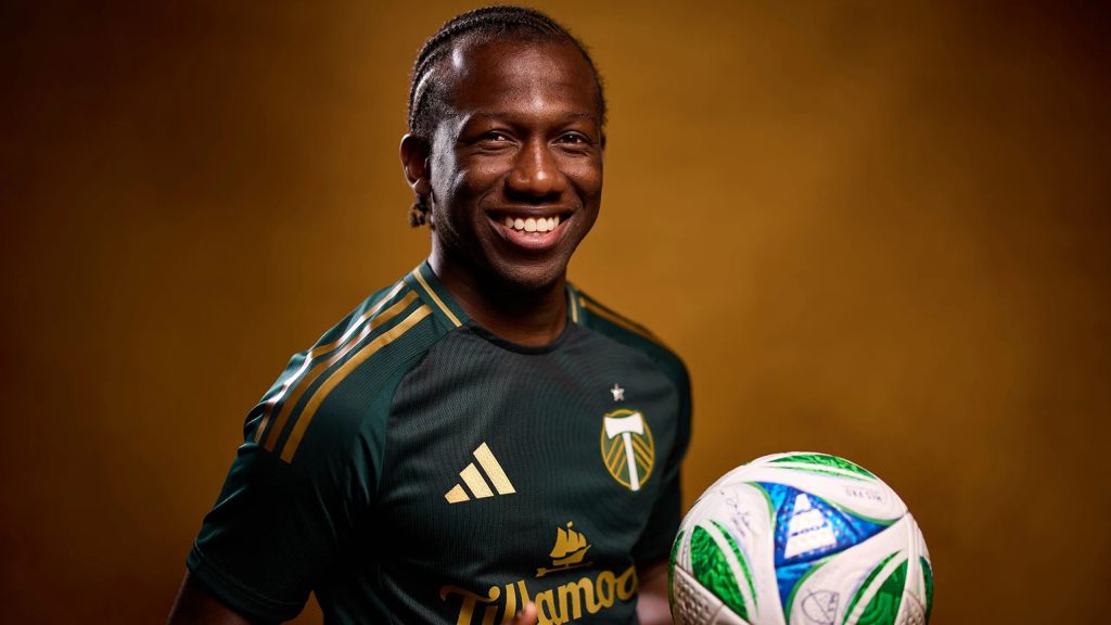 Portland Timbers 2025 Green and Gold kit