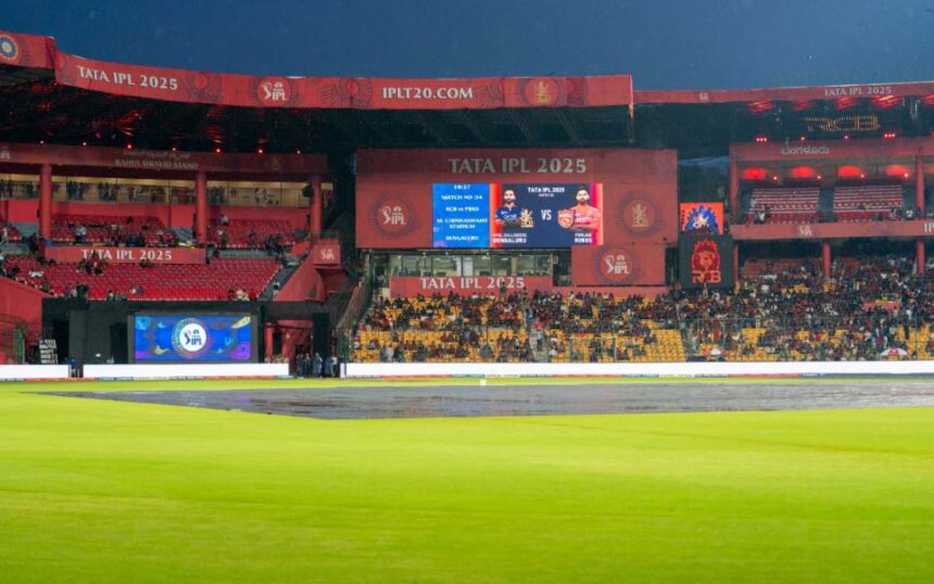 RCB vs CSK IPL Stats at M Chinnaswamy Stadium, Bengaluru