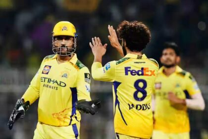 MS-Dhoni-and-Ravindra-Jadeja