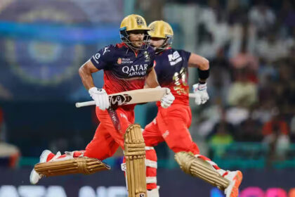 Mayank-Agarwal-and-Virat-Kohli