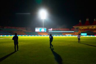 Indian Premier League (IPL 2025) was suspended for a week. On Thursday, the game between Punjab Kings and Delhi Capitals was abandoned mid-way at the HPCA Stadium in Dharamsala. (PHOTO: AP)