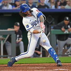 Kansas City Royals left fielder Jonathan India (6) singles in the fifth inning against the Chicago White Sox at Kauffman Stadium.