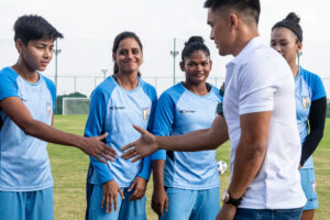 vel_5732-300x200-1 Sunil Chhetri visits at the Blue Tigresses camp