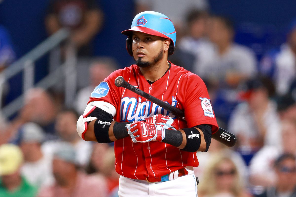 Atlanta Braves v Miami Marlins