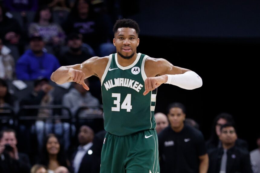 Milwaukee Bucks v Sacramento Kings