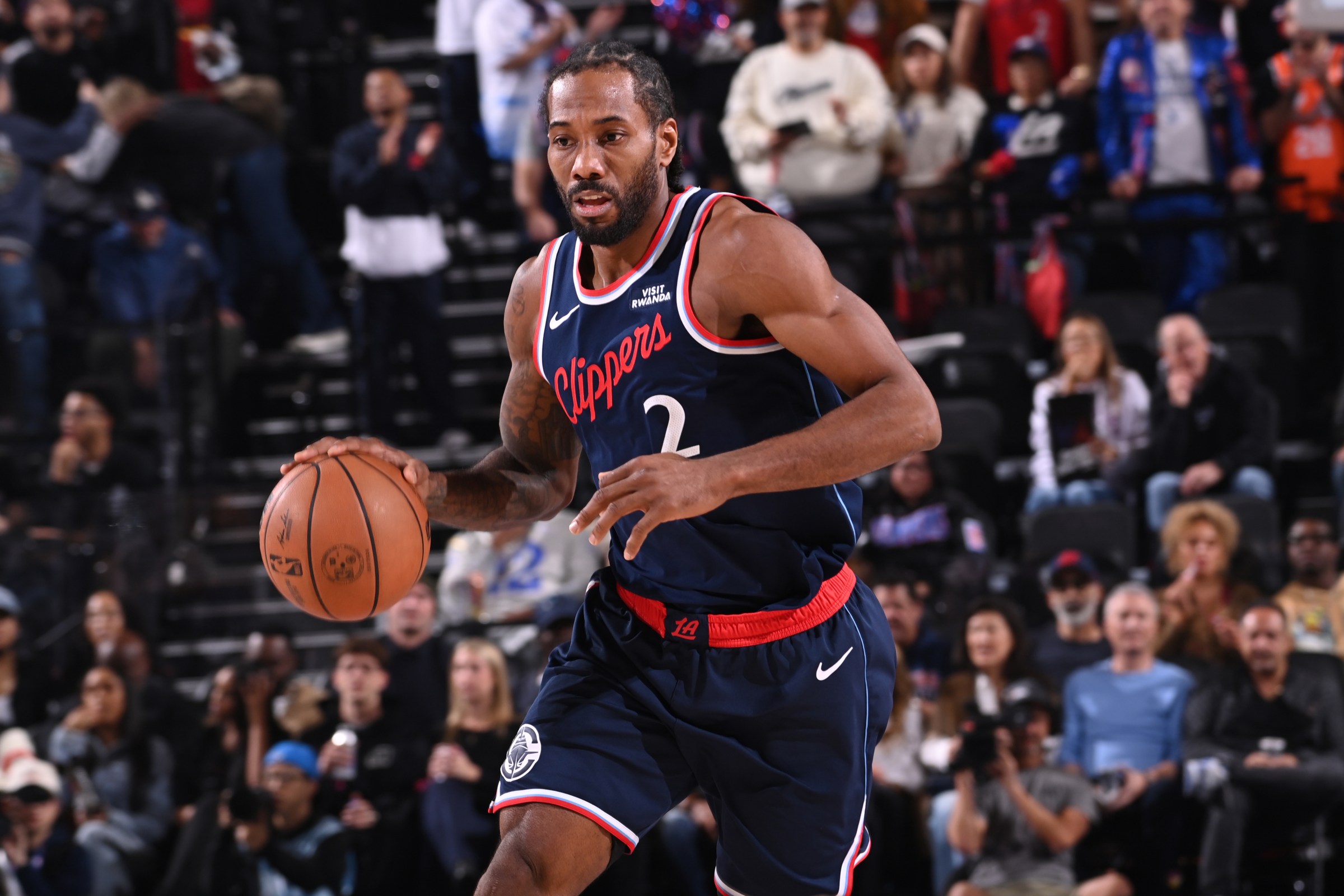 INGLEWOOD, CA - January 14: Kawhi Leonard #2 of the LA Clippers handles the ball during the game against the Washington Wizards on January 14, 2026 at Intuit Dome in Los Angeles, California. NOTE TO USER: User expressly acknowledges and agrees that, by downloading and/or using this Photograph, user is consenting to the terms and conditions of the Getty Images License Agreement. Mandatory Copyright Notice: Copyright 2026 NBAE (Photo by Juan Ocampo/NBAE via Getty Images)