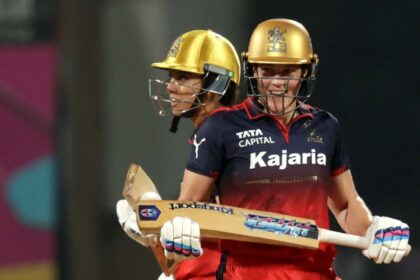 Royal Challengers Bengaluru's Grace Harris and Smriti Mandhana during their Women's Premier League (WPL) match against UP Warriorz at the DY Patil Stadium in Navi Mumbai. (Express photo by Narendra Vaskar)