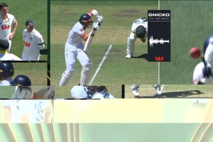 The Jamie Smith incident where the Snicko gave him a lifeline, much to the anger of Australia. (Screengrab via Fox Sports Australia)