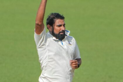 FILE PHOTO: Bengal bowler Mohammed Shami in action. (PHOTO: PTI)