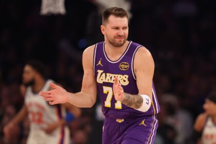 Los Angeles Lakers v New York Knicks