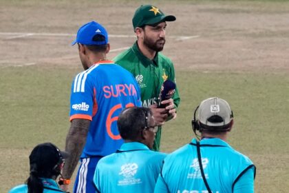 India vs Pakistan no handshake