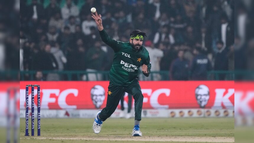 Pakistan spinner Usman Tariq in action during a T20I against Australia. (PHOTO: AP)