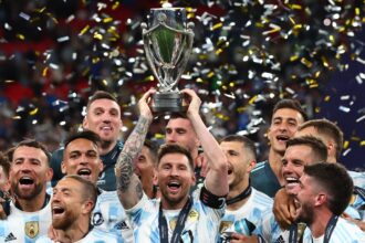 Argentina's Lionel Messi celebrates with the trophy and teammates after winning the Finalissima 2022. (PHOTO: FILE/Reuters)