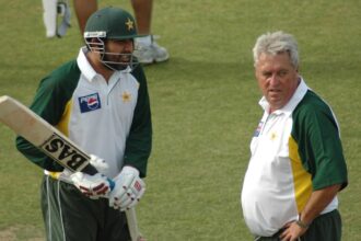 Bob Woolmer (right) with Pakistan’s Inzamum-ul-Haq. (Photo: Express Archive)