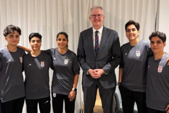 Iran women footballers granted asylum in australia