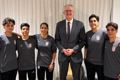 Iran women footballers granted asylum in australia