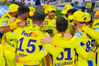 CSK's Mahendra Singh Dhoni speaks to his Chennai Super Kings teammates in a huddle. (FILE photo)