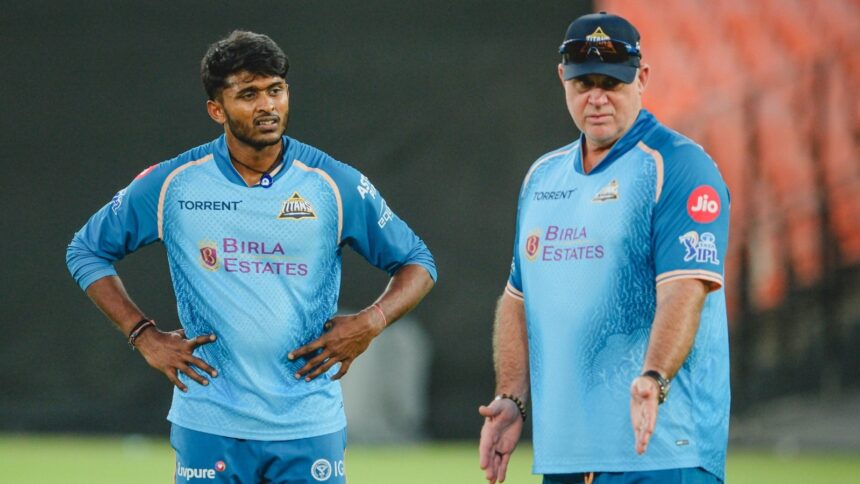 Sai Sudharsan with Gujarat Titans batting coach Matthew Hayden. (Gujarat Titans)