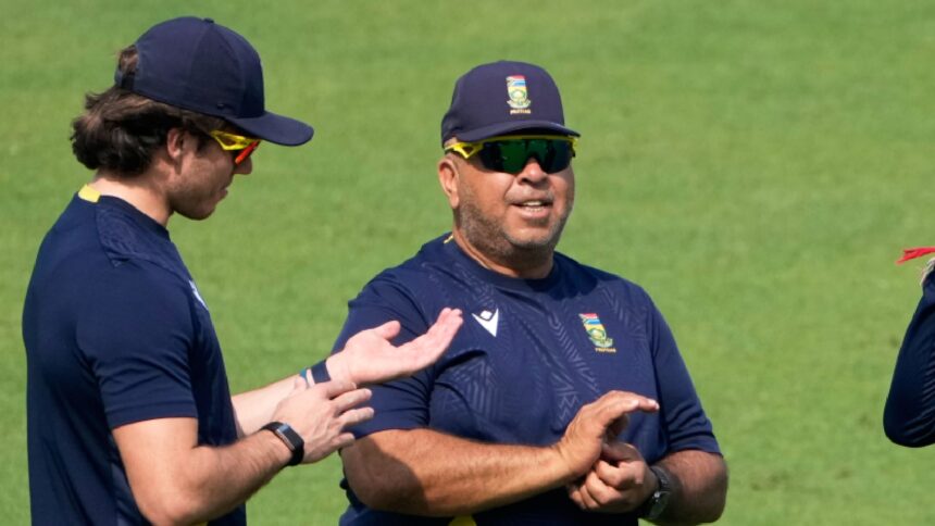 South Africa coach Shukri Conrad (R) with Dewald Breview. (FILE PHOTO: AP)
