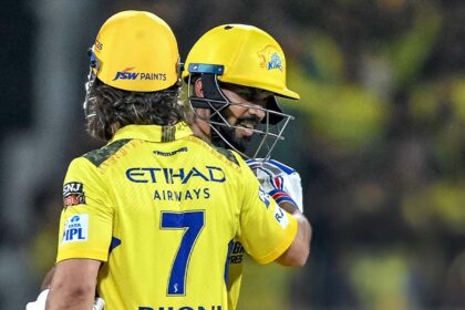 MS Dhoni and Ruturaj Gaikwad