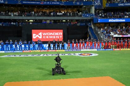 Mumbai Indians vs Royal Challengers Bengaluru Asha Bhosle