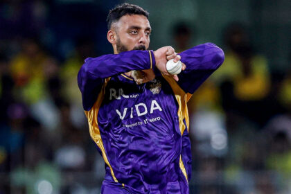IPL 2026: ‘He’s playing through pain’ - Shane Watson lauds Varun Chakravarthy’s commitment amid injury concerns