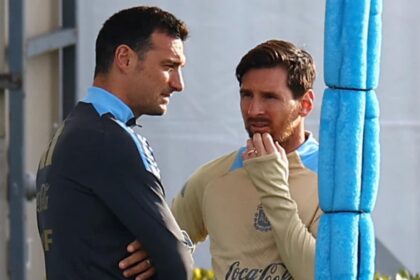 Lionel Scaloni's (L) Argentina selection headache for the FIFA World Cup involves six team lists and injury concerns to key stars including Lionel Messi (R). (Reuters Photo)