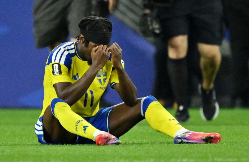 Sweden's Anthony Elanga was a bit confused about what his team needed to progress to the knockouts.