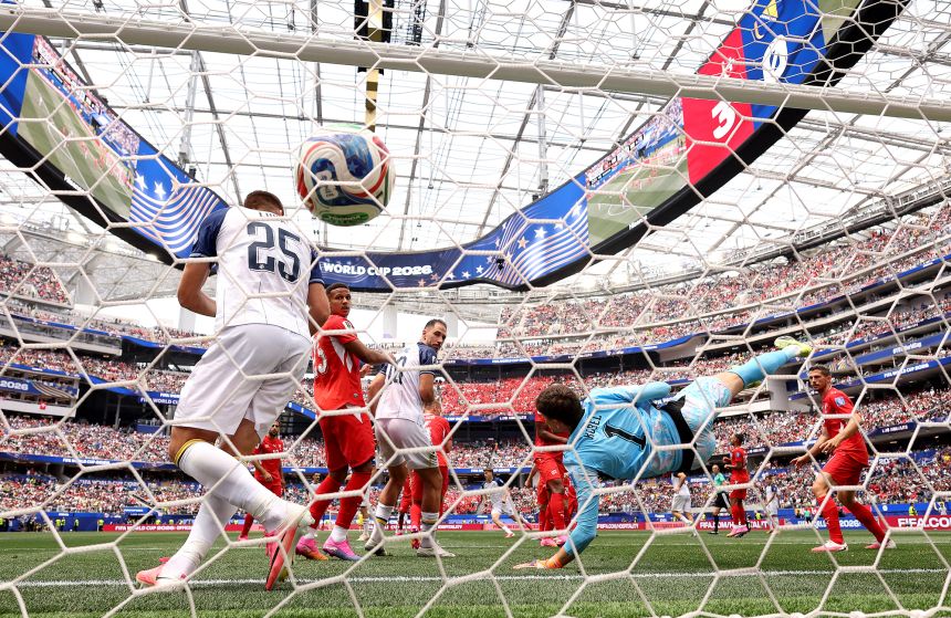 Ermin Mahmic scores against Switzerland for Bosnia and Herzegovina.