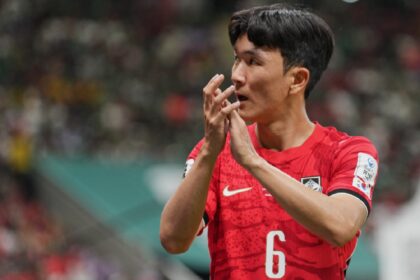 South Korea's Hwang In-beom gestures to the crowd as he is substituted during the World Cup Group A soccer match between South Korea and Czechia in Zapopan, near Guadalajara, Mexico, Thursday, June 11, 2026. (AP Photo)