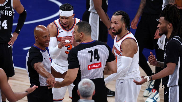 knicks-officials-us.jpg
