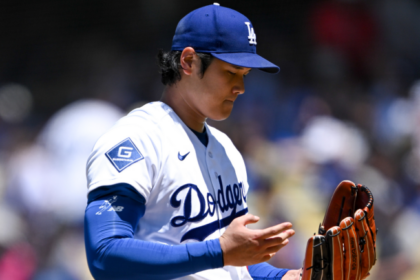 ohtani-finger-getty.png