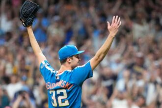 MLB: Philadelphia Phillies at Milwaukee Brewers
