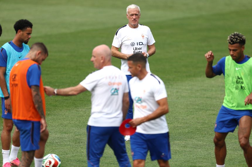 <em>Les Bleus </em>boss Didier Deschamps is readily aware of the threat Morocco poses to France on the pitch.
