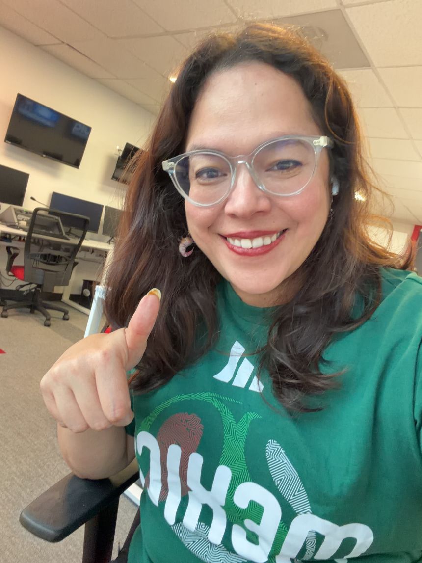 CNN en Español news desk producer Verónica Calderón was gleefully cheering on <em>El Tri</em> throughout their journey at the 2026 World Cup from CNNE's Mexico City bureau.
