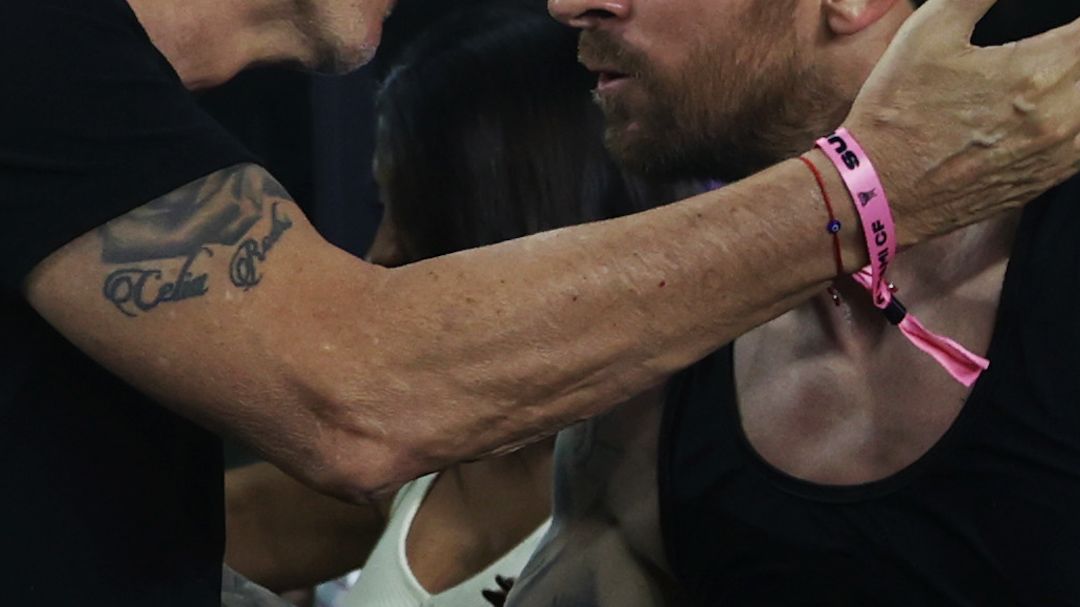 22879070 - messi father dies cln.00_00_00_00.Still001.jpg
