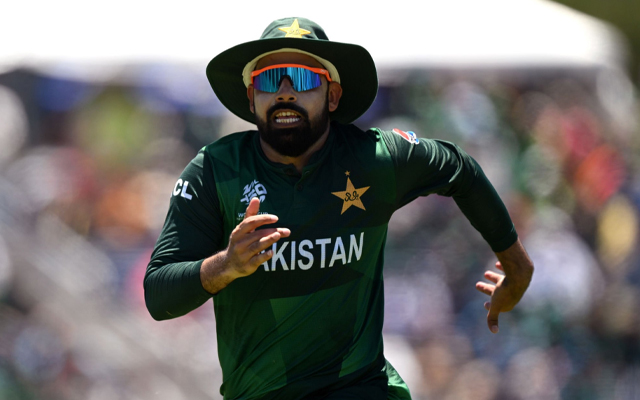 Saqlain Mushtaq challenges Tauseef Khan to release alleged audio over Shadab Khan selection