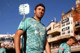 Melbourne Stars reunite Overton twins as Craig and Jamie set to play together in BBL|16