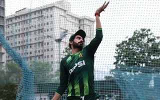 1771066761936_fotojet-64-1 Sunil Narine advised me not to respond to criticism, says Usman Tariq