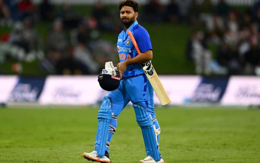 'It almost seems like the selectors are not looking at him' - Aakash Chopra on Rishabh Pant's ODI snub