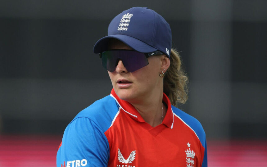 Dani Gibson signs two-year contract extension with Somerset