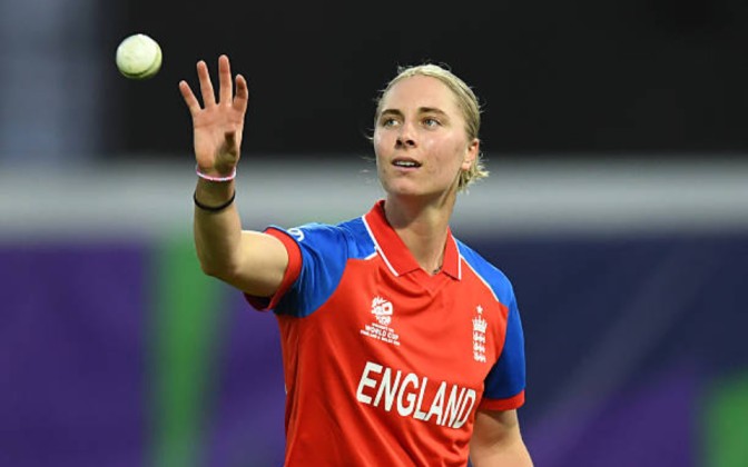Surrey sign England all-rounder Freya Kemp on multi-year deal