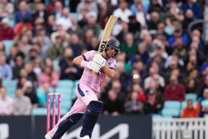 Middlesex administrative blunder rules Leus du Plooy out for rest of 2026 season