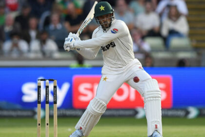 'What I saw was no plan' - Former England greats slam England's tactics after Razaullah's assault
